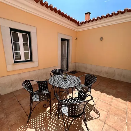 Spacious Ground-floor With Private & Heated Pool São Martinho do Porto
