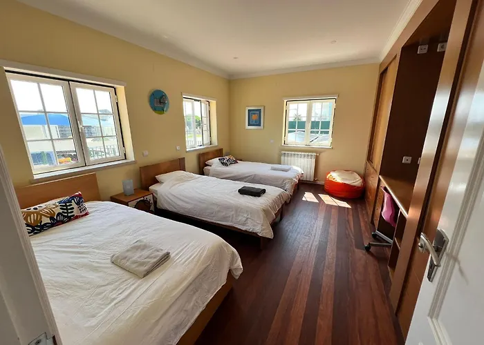 Spacious Ground-floor With Private & Heated Pool Villa São Martinho do Porto